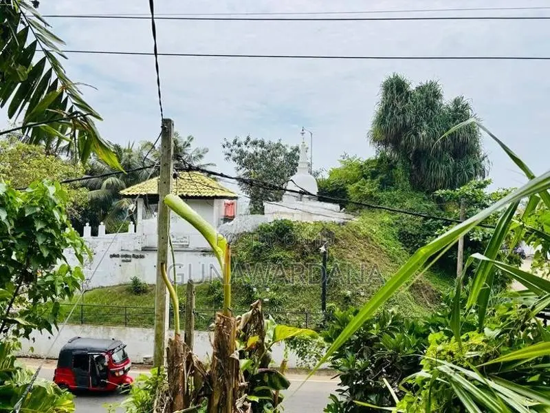 අහංගම කන්දේ පිහිටි සුවිශේෂී ඉඩමක් විකිණීමට