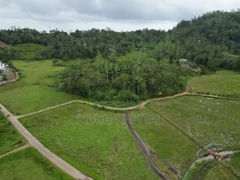 ඉමදූව නගරයෙන් අගනා බිම් කොටසක්