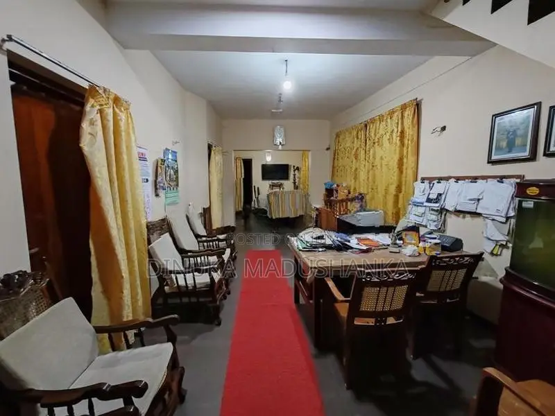 Prime Land with House for Sale Pilimatalawa