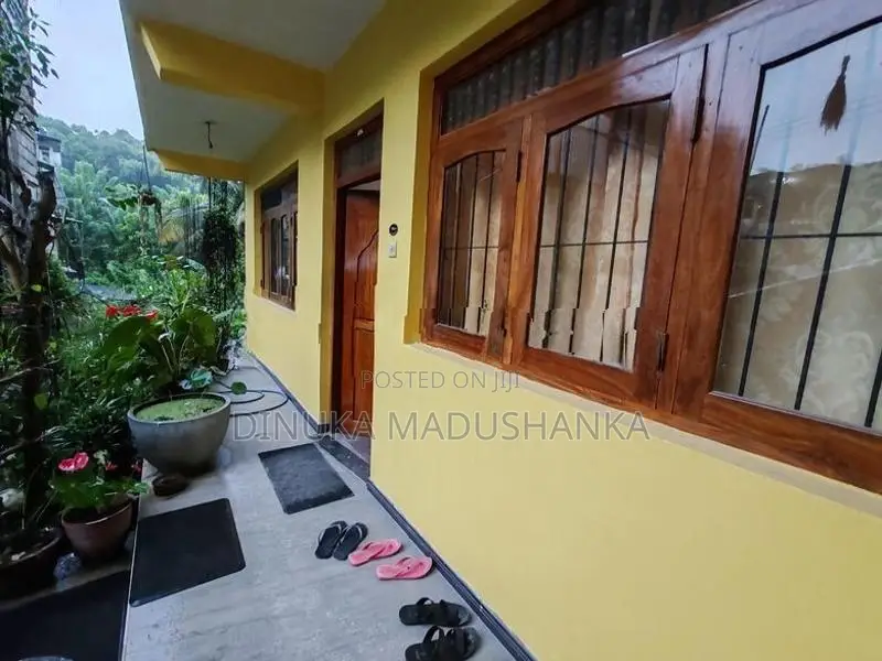 Prime Land with House for Sale Pilimatalawa