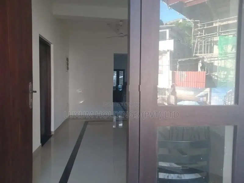 Upstair House For Rent in Fairfield garden Colombo 08 [ 1873C ]