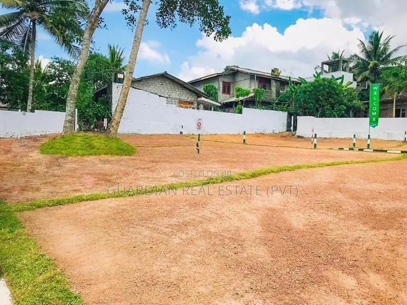 Best luxury land for sale in Watareka
