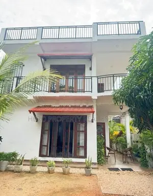 HWR053 - Modern Apartment House for Rent in Kotikawaththa