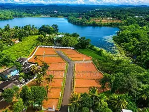 උයන්වත්ත වැවට මුහුණලා අගනා ඉඩමක්