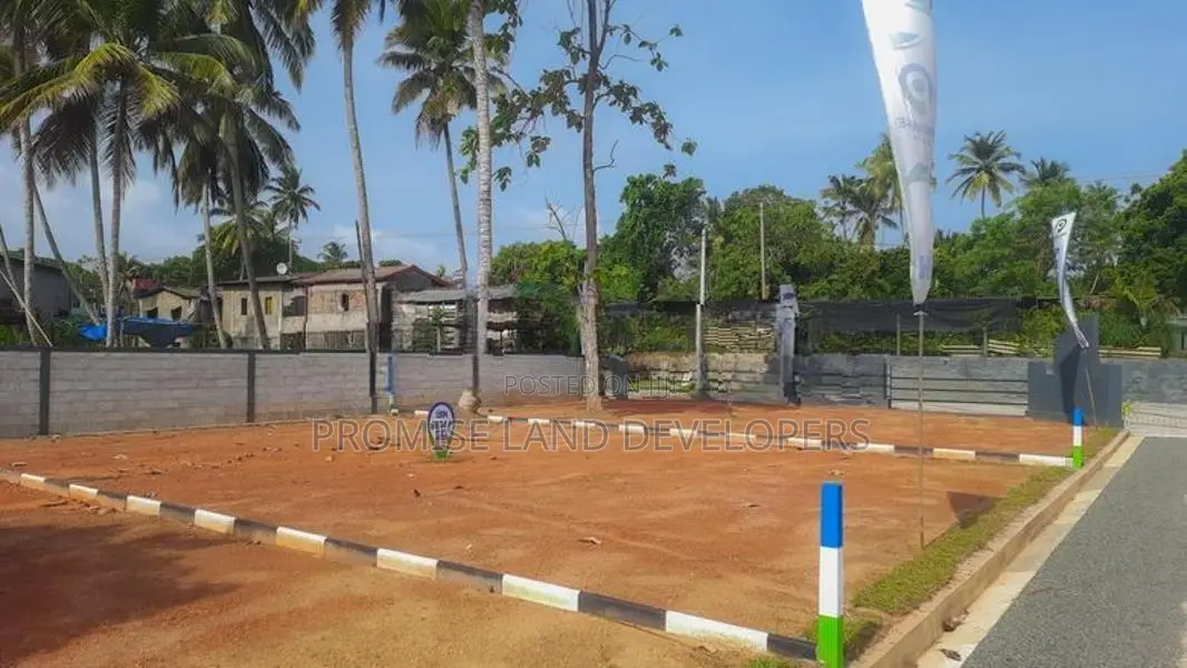 Wadduwa, Thalpitiya Lands for Sale | Galle Road Entry R03