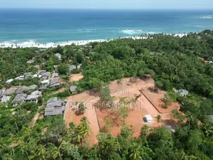 Tourism Land in Hirikatiya