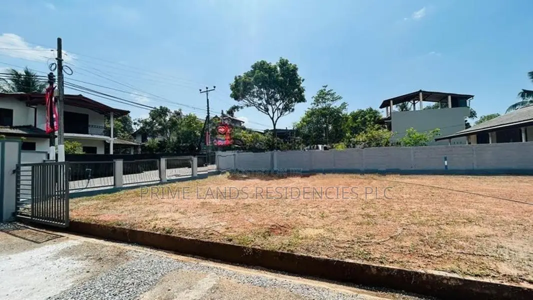 Valuable Flat Lands for Sale in Godagama