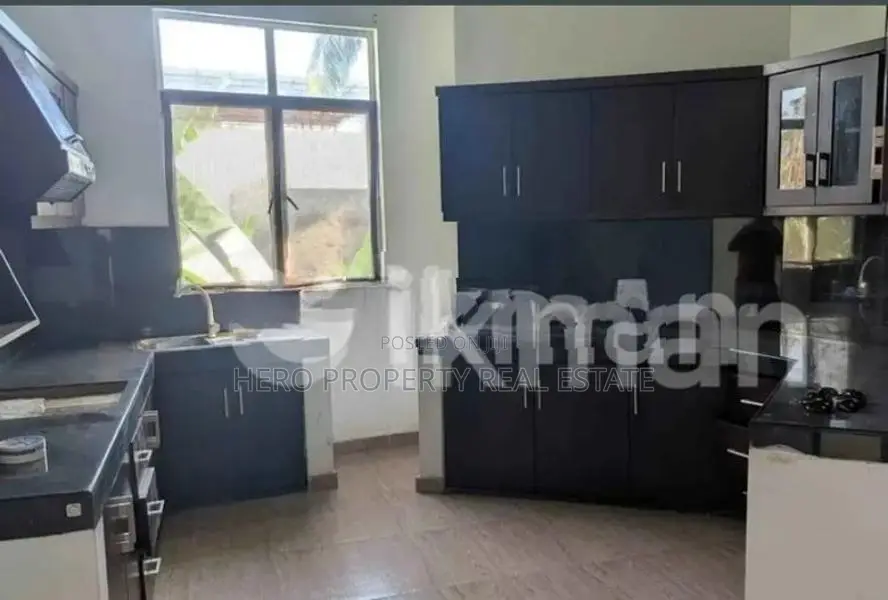 HWR54 - 1st Floor of 3 Unit Apartment Complex for Rent in Wellampitiya