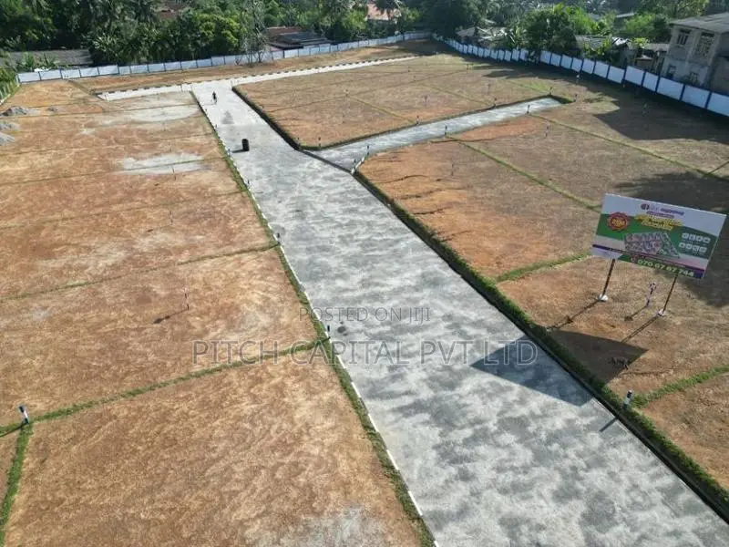 Kosgama - Kaluaggla 122 High Level Road Facing Land for Sale