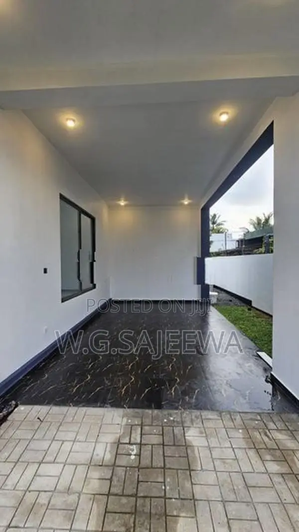 Brand New Luxury House Sale Katuwapitiya, Negombo