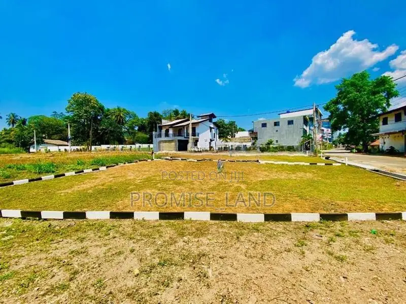 Land Near Athurugiriya Interchange M21