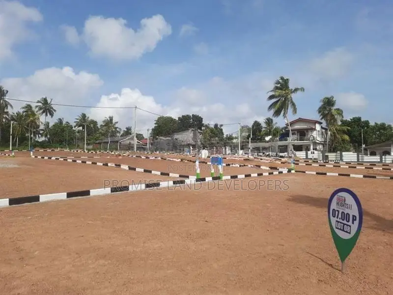 Prime Land Between Moratuwa C33