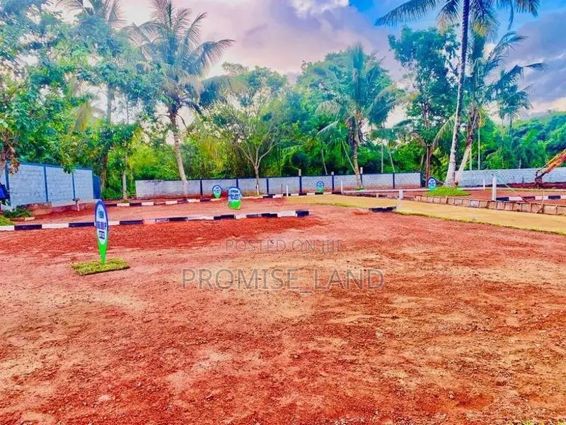 Superb Land for Wadduwa Thalpitiya M21