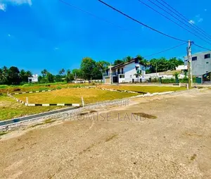 Land for Sale in Athurugiriya Town – 8 Perch Block M21