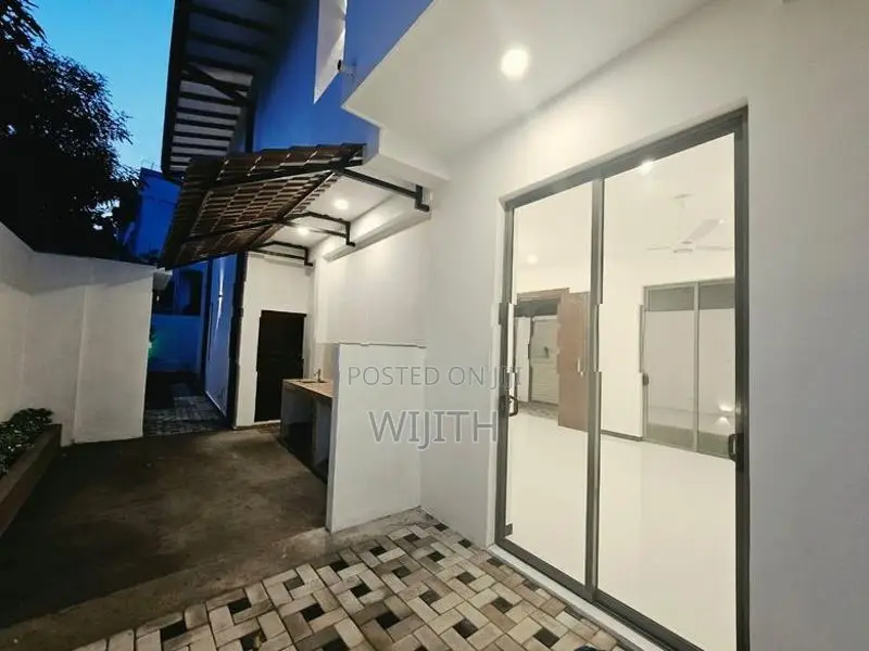 SUPAR BRAND NEW TWO STOREY HOUSE FOR SALE IN KOTTAWA