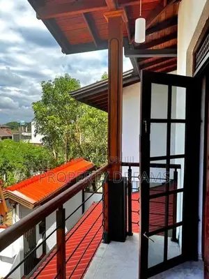 Stunning Family Residence Kottawa