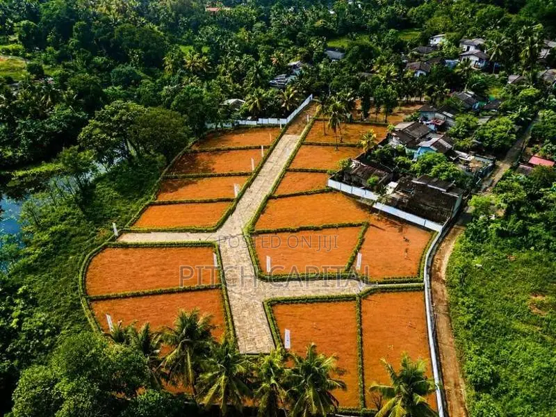 උයන්වත්ත වැවට මුහුණලා අගනා ඉඩමක්