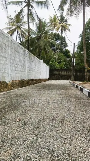 Land Plots for Sale in Kottawa Mahawatte Near 255/296 Road