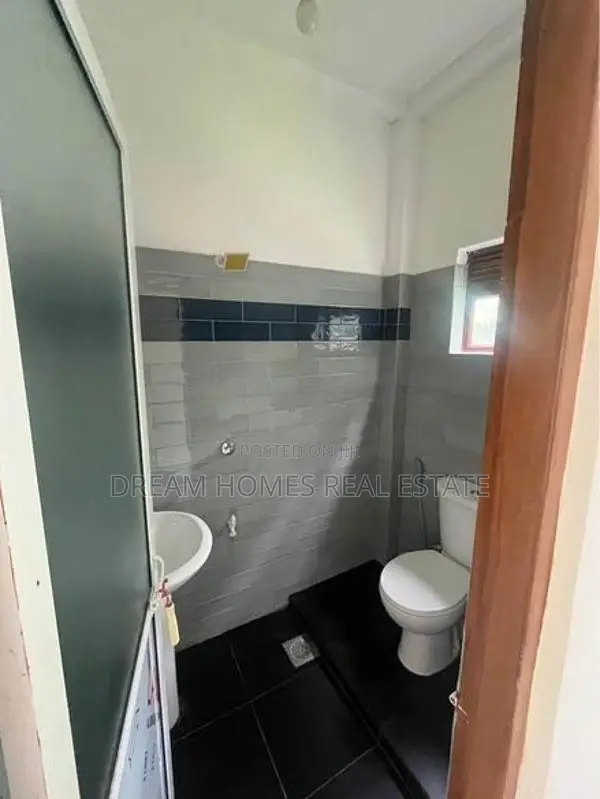 Luxury Twin House for Sale – Yakkala