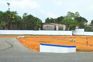 Land for Sale Meegoda 122 ( High Level ) ප්‍රධාන බස් පාරට ඇවිදින දුරින