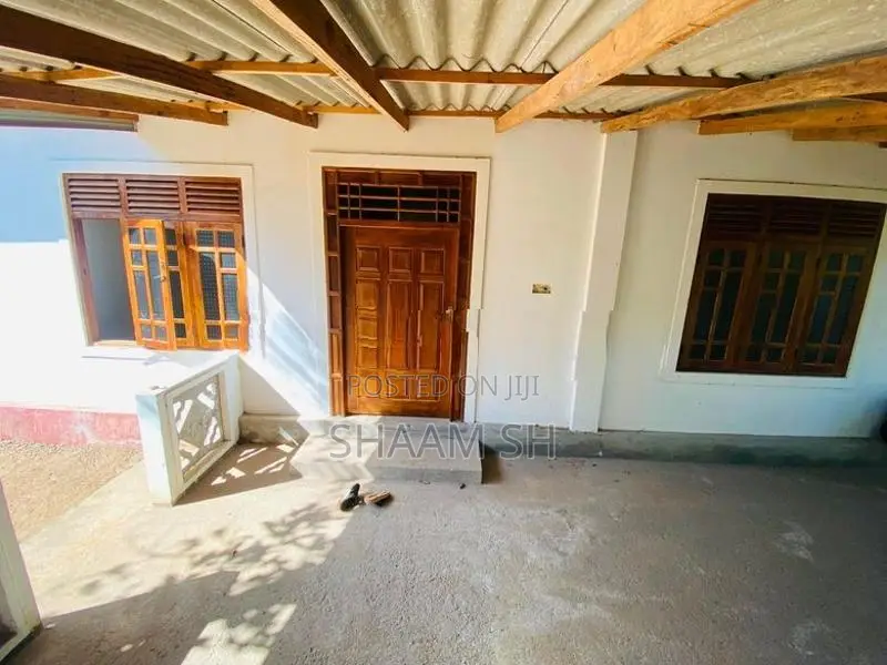House for Sale in Eeswarapuram Trincomalee