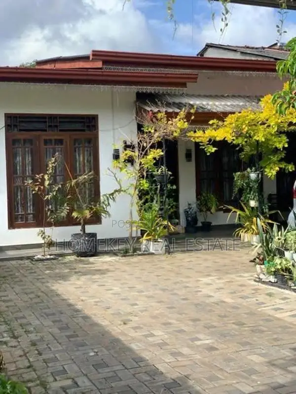 Wattala Hunupitiya Bandaranaike Mw House for Sale