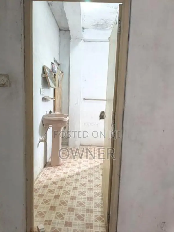 1st Floor Room for Rent in Rajagiriya Kalapaluwawa Male Only