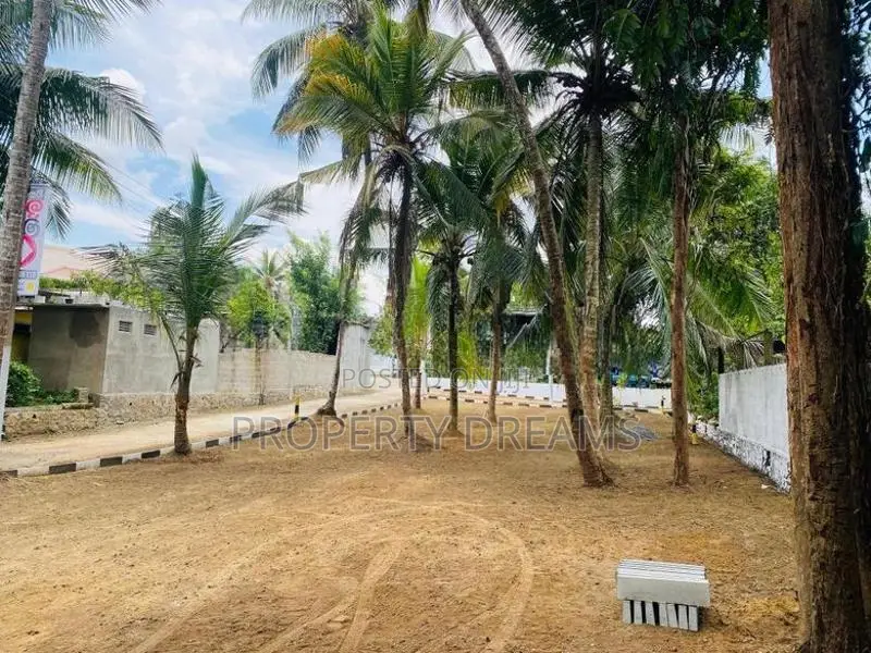 Residential Land for Sale in Athurugiriya