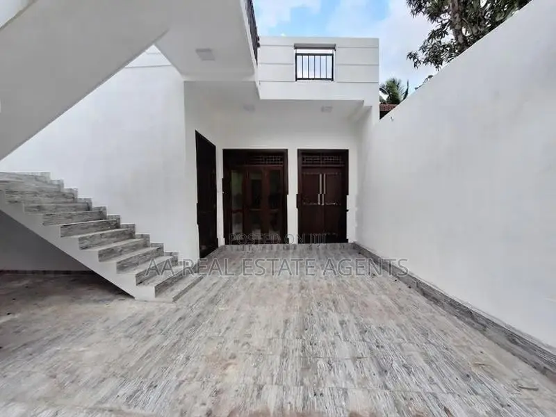 Brand New House with Slab for Sale in Kolonnawa