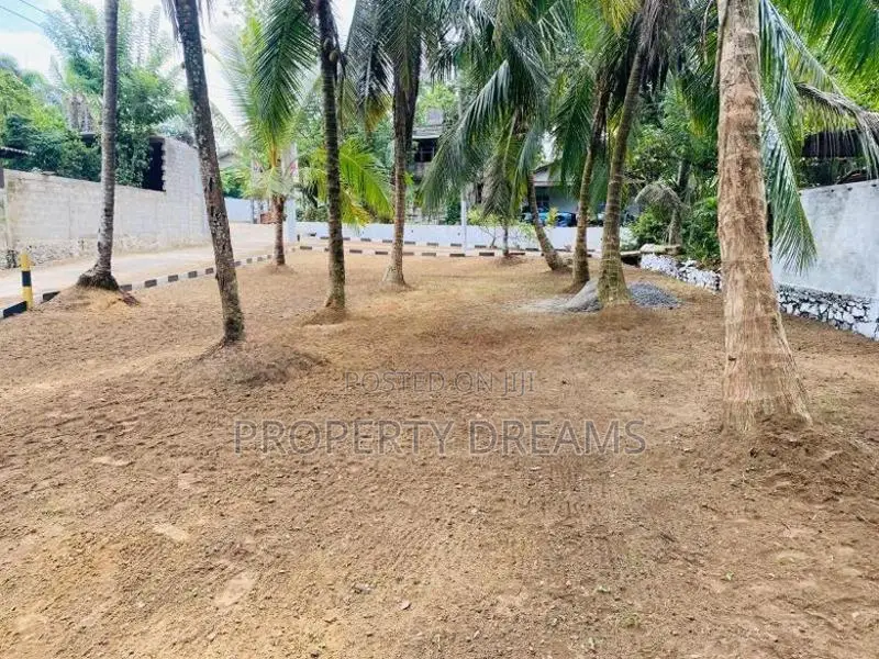 Residential Land for Sale in Athurugiriya