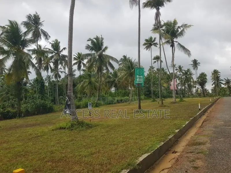 Land in Kuliyapitiya