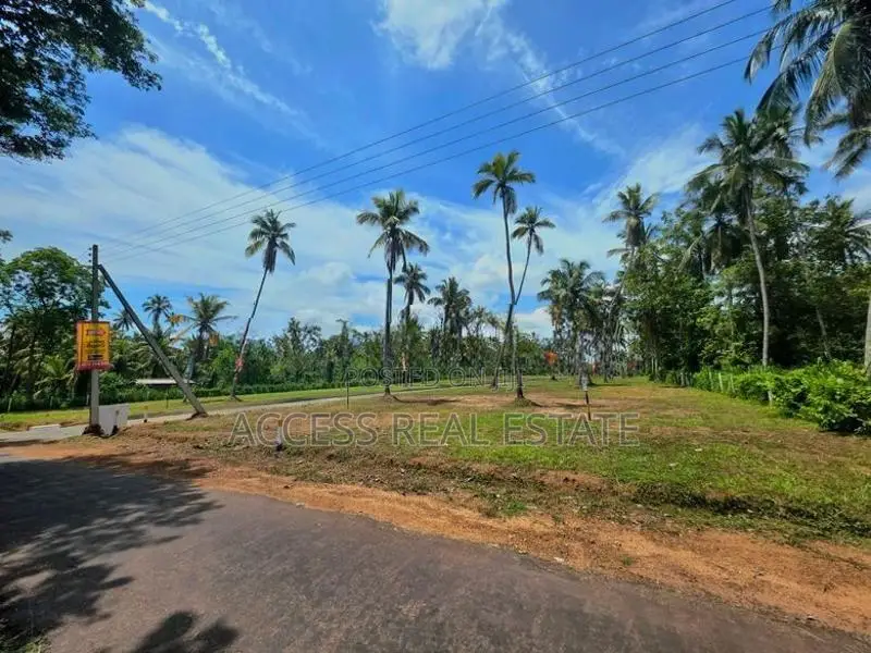 Land in Kuliyapitiya