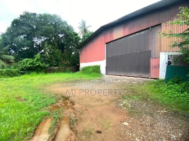 ( GC-1095)Valuable Commercial 6000SQFT Stores Building Rent in Meegoda