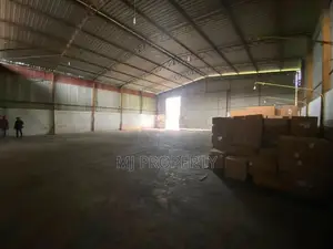 ( GC-1095)Valuable Commercial 6000SQFT Stores Building Rent in Meegoda