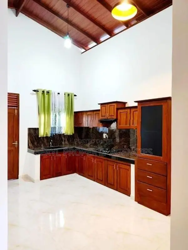 10 Perch Luxury Brand New House for Sale in Homagama Godagama