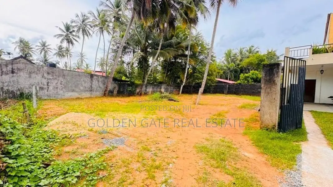 Kalagedihena Ideal Land for Sale Nearby Lyceum International