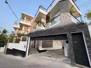 Beautiful Luxury Residence for Sale in Pelawatta