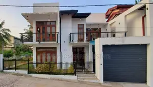Luxury 4 Bed House with 14 Perch මත්තේගොඩ