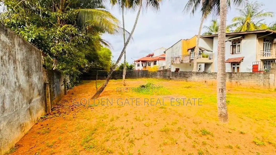 Kalagedihena Ideal Land for Sale Nearby Lyceum International