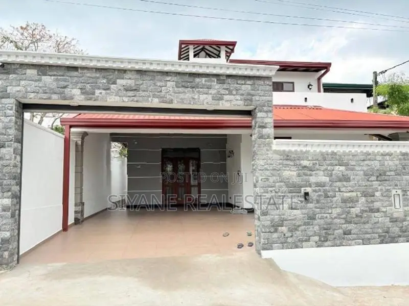 Luxury Beautiful 3 Storey House For Sale In Malabe
