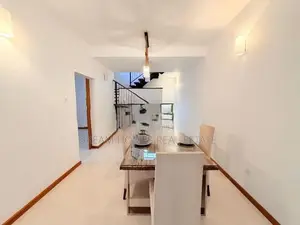 Near Pelawaththa Junction Brand New House for Rent