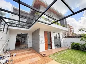 Beautiful Luxury House For Sale In Athurugiriya