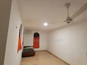 8 Bedrooms 2 Story House - Pelawaththa Battaramulla