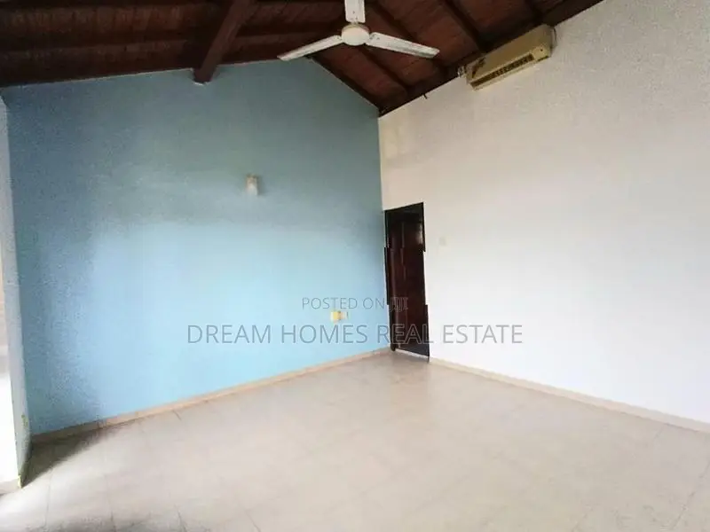Specious 4 Bed House for Sale -Battaramulla