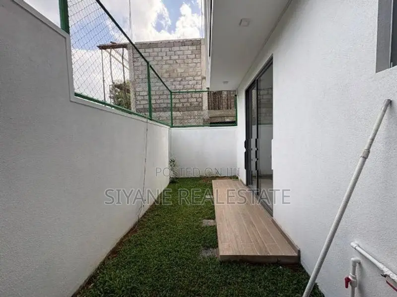 Beautiful Luxury House For Sale In Athurugiriya