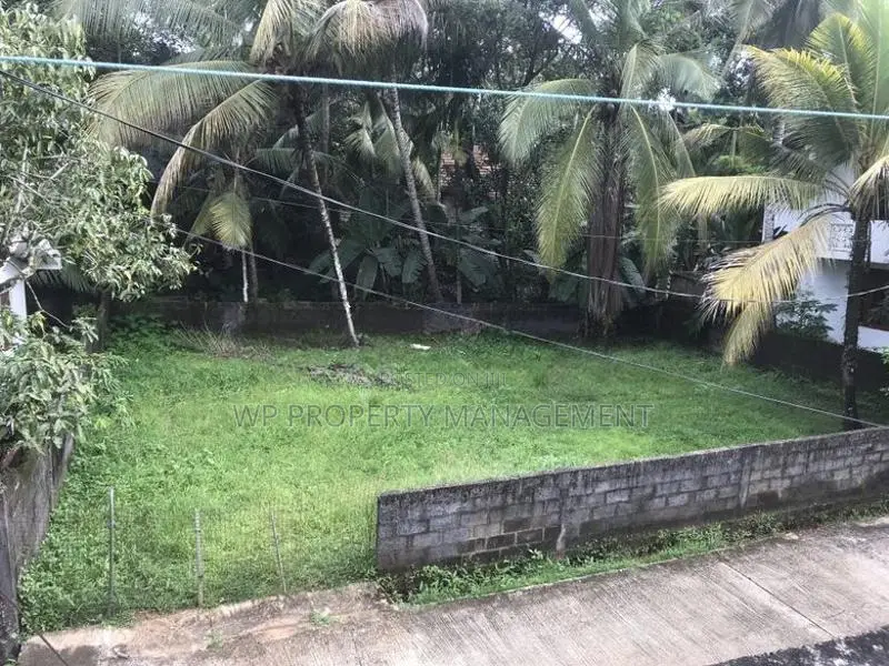 Valuable 9-Perch Square Land for Sale in Panadura