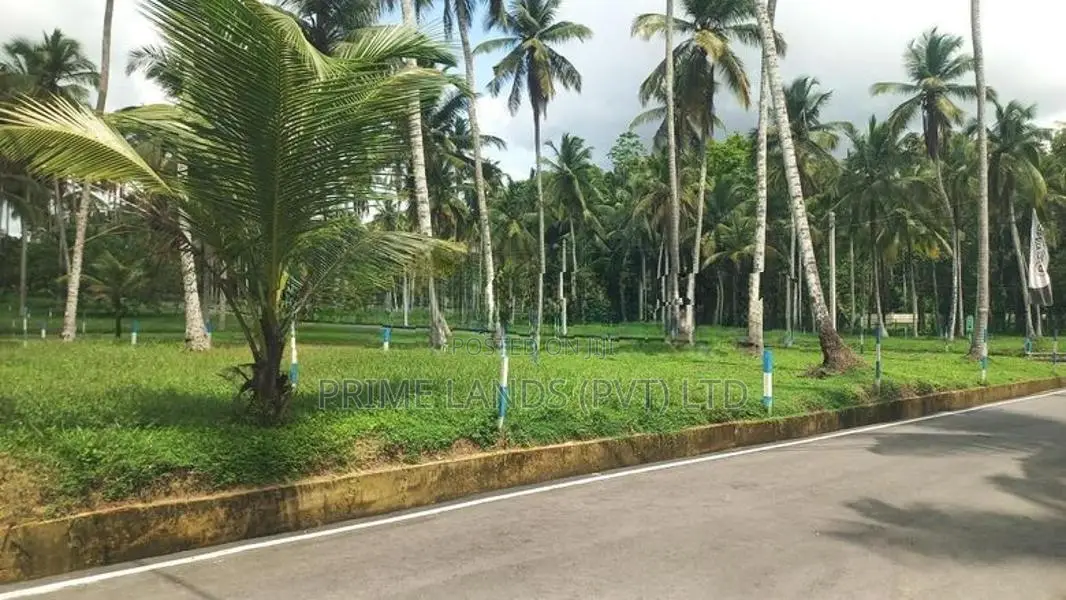 යක්කල නගරයෙන් බිම්කොටස්
