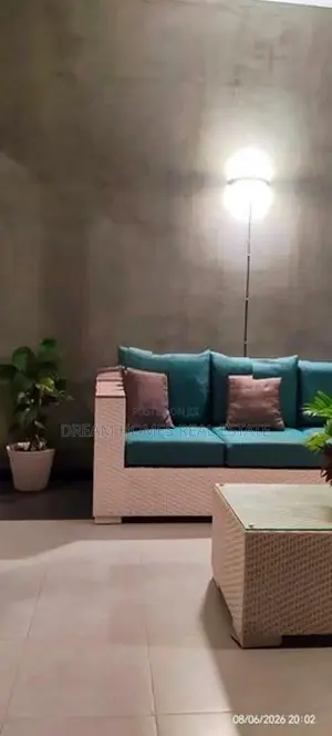 Luxury Home for Sale in Nittambuwa