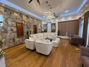 Beautiful Luxury Residence for Sale in Pelawatta