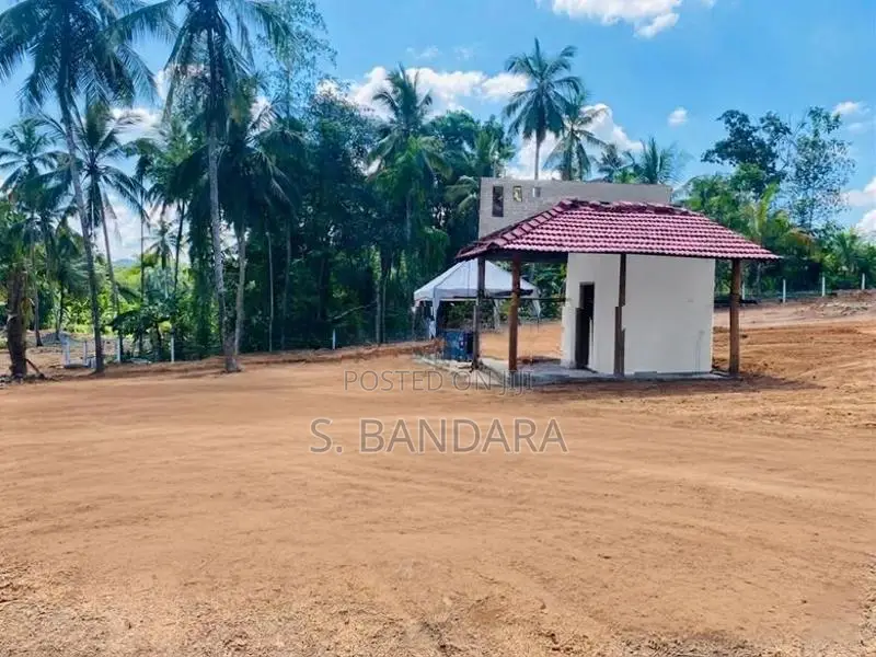 Land for Sale in Walgammulla, Nittambuwa M03